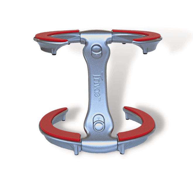 trivae, trivet, expandable trivet, lid holder, pot lid holder, display stand, pizza stand, cake stand, serving stand, kitchen tool, multifunction kitchen tool